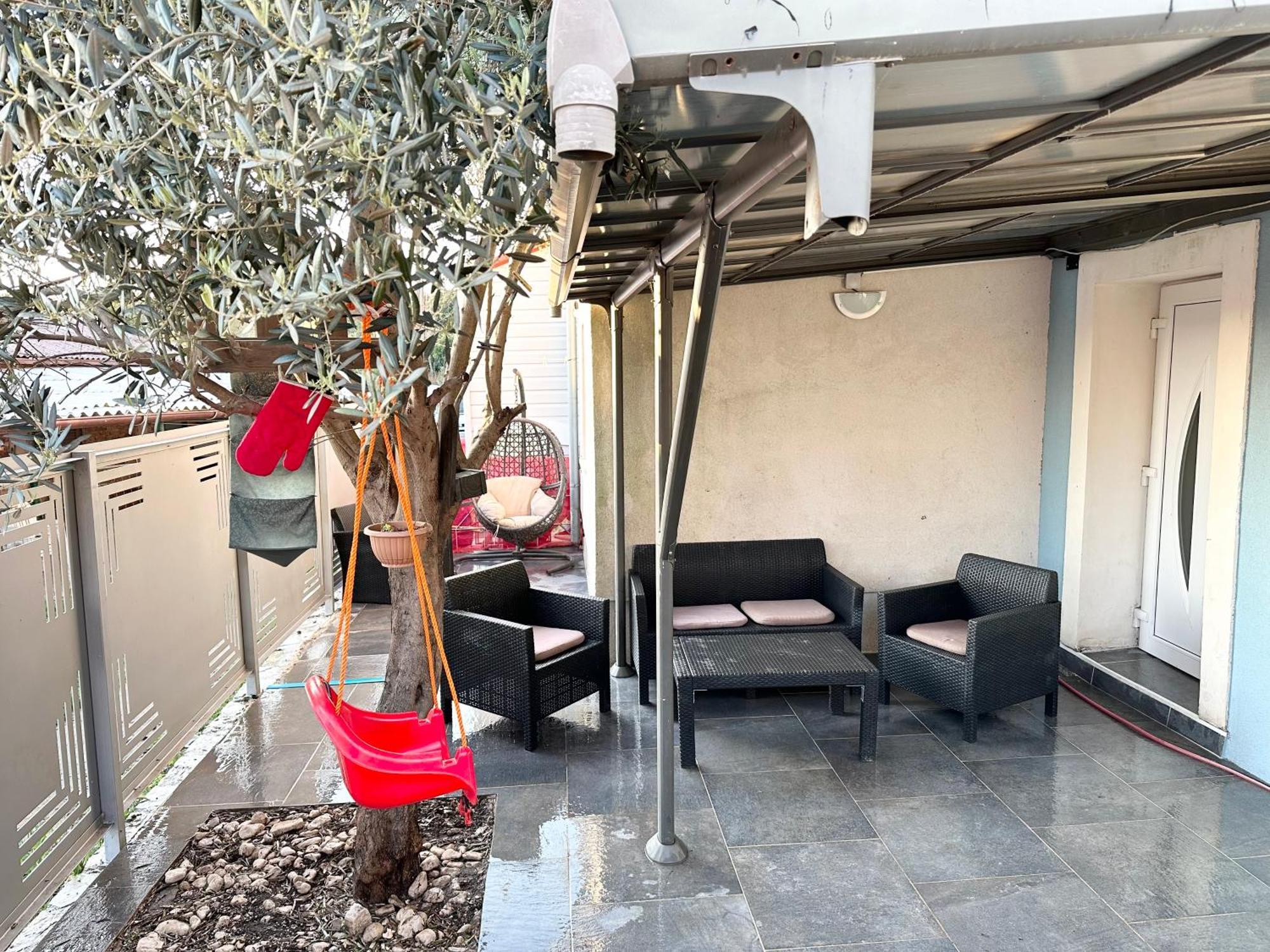 Apartment Ground Floor With Parking Erny Pula Ngoại thất bức ảnh